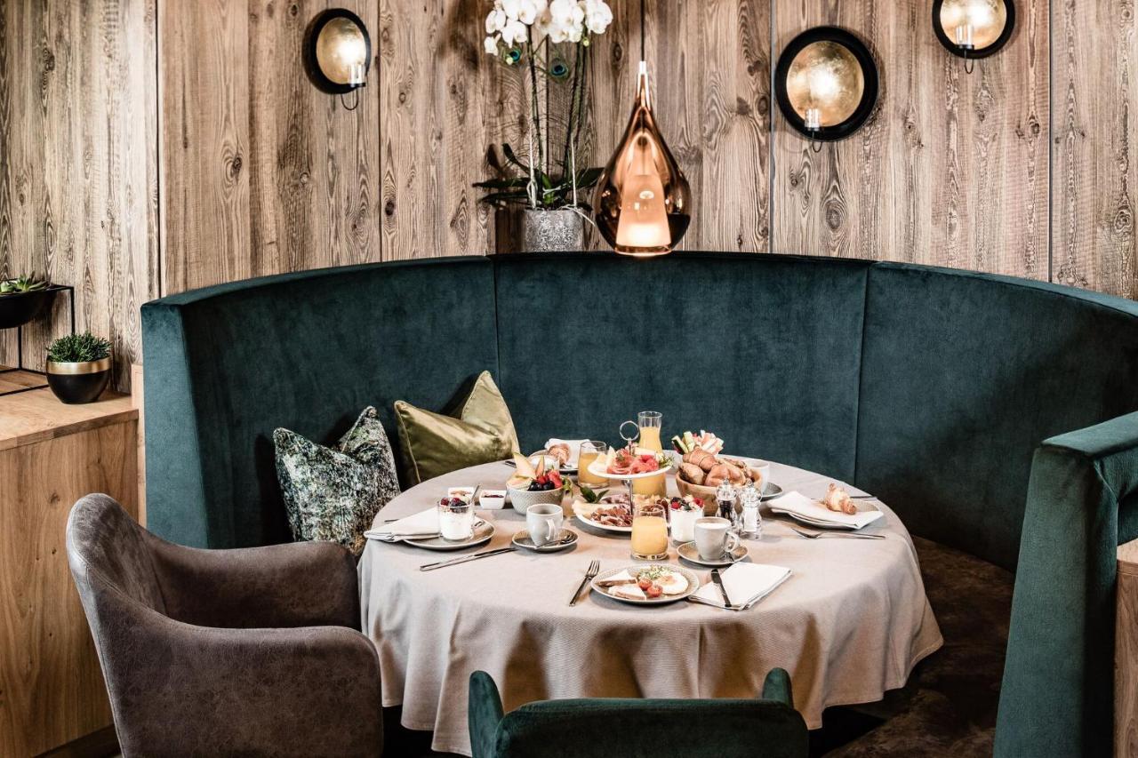 Hotel Der Mesnerwirt Hafling Esterno foto